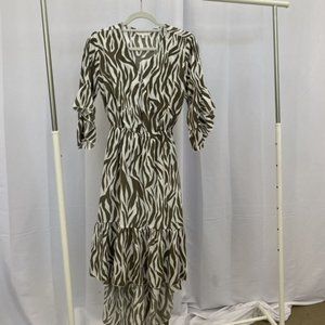 Zebra hi-low dress with flutter sleeve detail